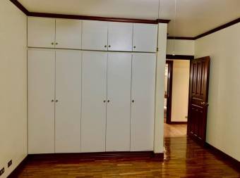 Apartamento en Alquiler en Escazú, San José. RAH 23-713