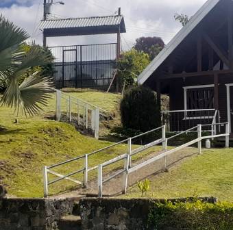 Selling Property in Birrisito from Paraíso in Cartago