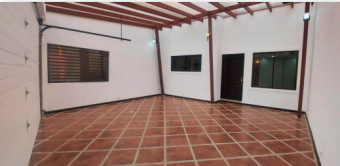 Venta de casa ubicada en Heredia, Mercedes Sur