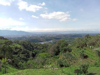 SE VENDE HERMOSA CASA - Sabanilla de Alajuela. Con vistas al Valle Central