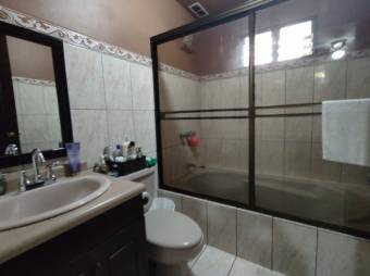 MLS-24-603 VENTA CASA MORAVIA SAN JOSE