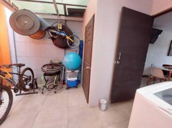 Se vende casa en Condominio de San Pablo de Heredia 24-158