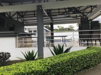 Se vende moderna y espaciosa casa con patio en Rio Segundo de Alajuela 23-3444