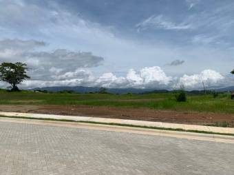 Se vende lote de 992m2 en Residencial espavel ubicada en Guácima de Alajuela 24-48