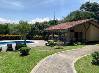 Se vende lote de 758m2 en exclusivo condominio de La Guácima de Alajuela 24-18