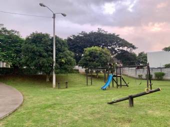 Se vende lote de 545m2 en privilegiada zona de Guácima de Alajuela 24-487