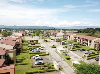 Se vende lote de 242m2 ubicado en condominio en Guácima de Alajuela 24-235