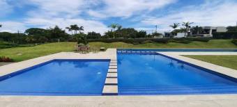 Se vende amplio lote en hermoso condominio de San