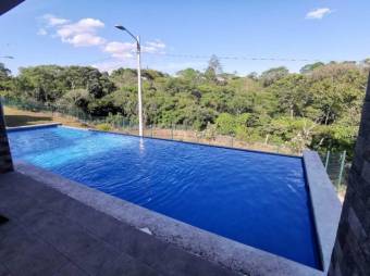 Se vende lote plano para construir en exclusivo condominio de la ceiba de Alajuela 23-2807