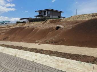 Se vende lote plano para construir en exclusivo condominio de Alajuela 23-2807