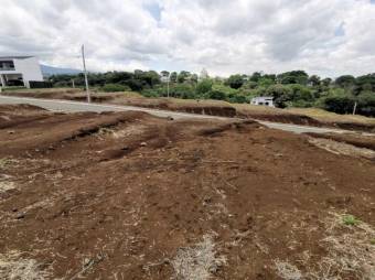 Se vende lote plano para construir en exclusivo condominio de la ceiba de Alajuela 23-2807