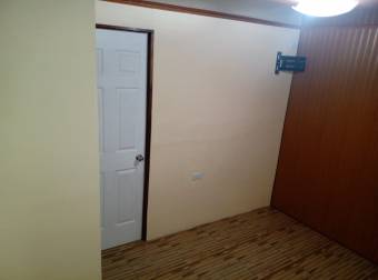 Apartamento pequeño tipo cuarto estudio 