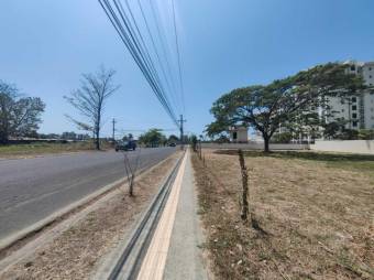 Se vende lote completamente plano con uso de suelo mixto en jaco de Garabito 23-2458