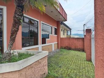  Se vende amplia casa con uso de suelo mixto en Moravia de San Vicente 24-516