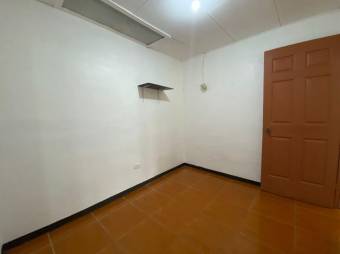 Se vende espaciosa casa con patio en la Trinidad de Moravia 24-330