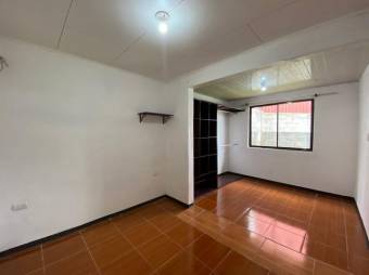 Se vende espaciosa casa con patio en la Trinidad de Moravia 24-330