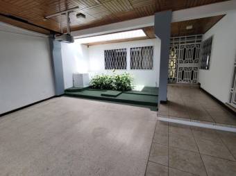 Se vende moderna casa en exclusivo condómino de San Vicente de Moravia 24-431