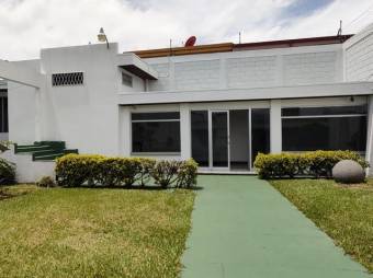 Se vende moderna casa en exclusivo condómino de San Vicente de Moravia 24-431