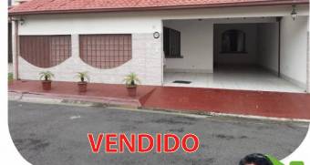 En Venta Hermosa casa en Residencial en Fatima, Desamparados