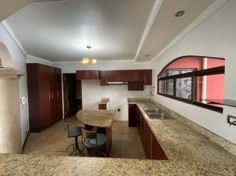 MLS-24-639 ALQUILER CASA MORAVIA SAN JOSE