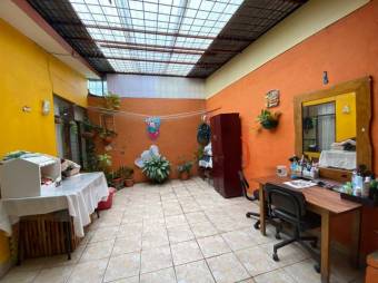 MLS-24-694 VENTA CASA DESAMPARADOS SAN JOSE