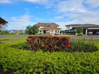 MLS-24-709 VENTA CASA LA GUACIMA ALAJUELA