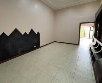 HOUSE FOR SALE IN HEREDIA, TORRES DE SAN ISIDRO - FORECLOSED PROPERTY.