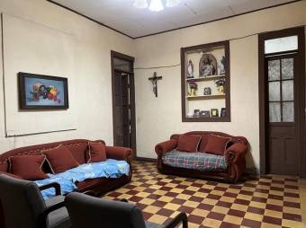 Se vende lote con propiedad en Escazú Centro 23-2767