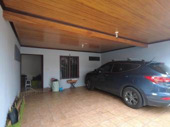 Se vende espaciosa propiedad en San Vicente Santo Domingo A23-752