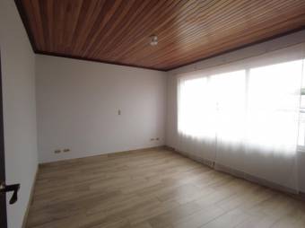 Se vende espaciosa propiedad en San Vicente Santo Domingo A23-752