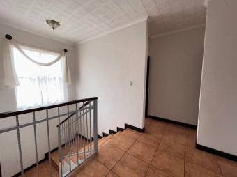 Se vende espaciosa casa con patio en San Francisco Heredia A25-444