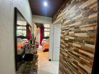 Venta de Casa en Garita, Alajuela. RAH 25-442