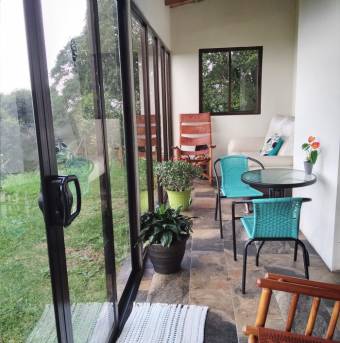 En venta quinta c/casa y cabañas faldas del volcán Poas