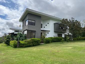 Venta de Casa en Barva, Heredia. RAH 25-462