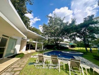 Escazu luxury apartment for sale $395.000 near Paco