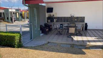 Se vende casa con espaciosa terraza en San Pablo Heredia A24-1513