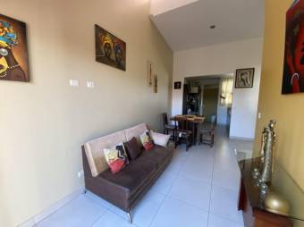 Se vende casa con espaciosa terraza en San Pablo Heredia A24-1513