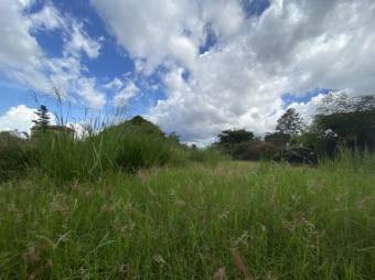 Se vende amplio lote con 1,939m2 en San Rafael de Escazú 23-1138