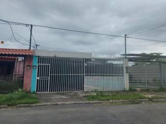 Se vende espaciosa casa en Guácima de Alajuela 25-437