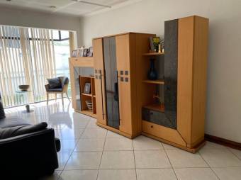 Se vende casa con amplio patio en Mata Redonda San Jose A22-1136