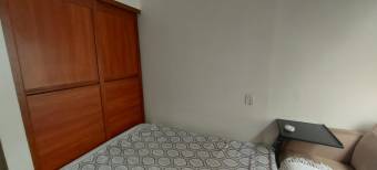 Se vende espacioso apartamento en Mata Redonda de San José 25-482