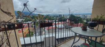 Se vende espacioso apartamento en Mata Redonda de San José 25-482