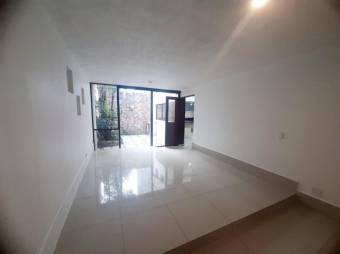 Se vende moderna casa en condominio de San Rafael Escazú 23-3096