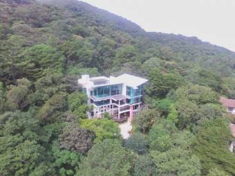 Se vende amplio lote de 3,876m2 en Piedades de Santa Ana 24-1036