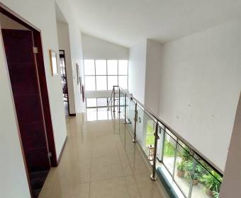 Casa a la venta en condominio 