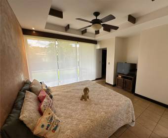 Casa a la venta en condominio Las Vueltas, en La Guacima, Alajuela.