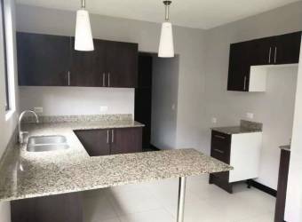 Se vende casa con mucha luz natural en San Francisco Heredia A24-1852