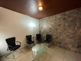 Venta de Casa  Oficinas en B Francisco Peralta, San José. RAH 23-609