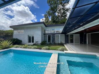 Escazu luxury home with pool for sale $850.000