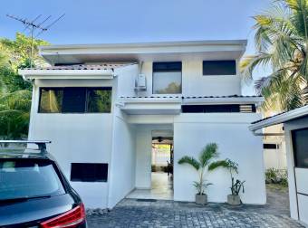 VENTA DE CASA EN PLAYA TIVIVES 